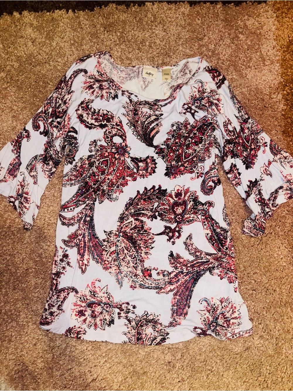 Daytrip Paisley Print 3/4 Sleeve Women's Top - White & Red